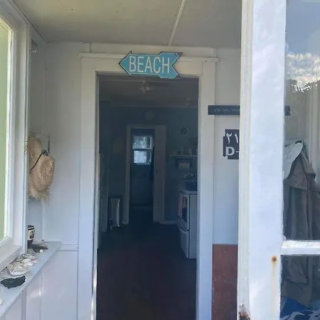 Toad Hall Baylys Beach Exterior photo